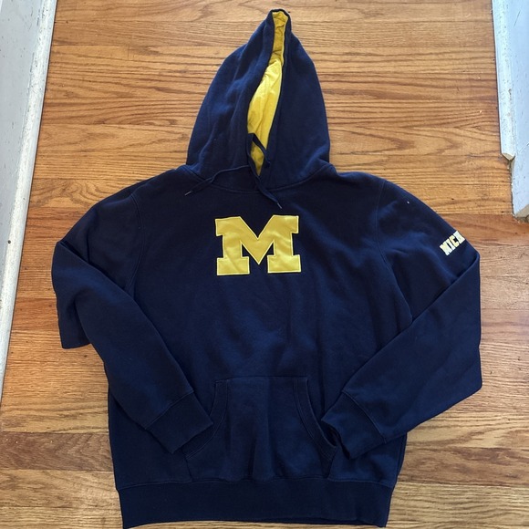 Other - MICHIGAN WOLVERINES Tackle Twill Embroidered Hoodie Sweatshirt Men's XL